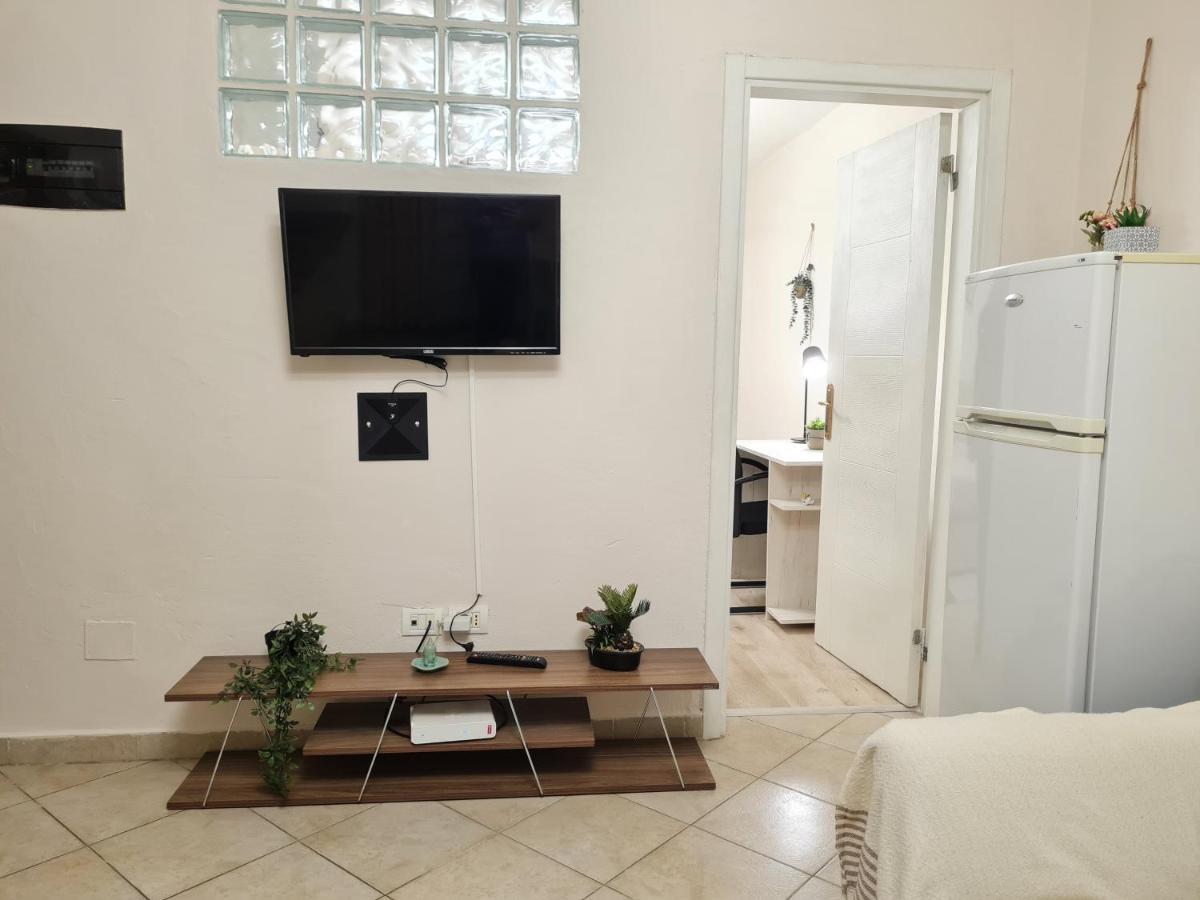 Downtown Boulevard Apartment With A Cute Balcony! Τίρανα Εξωτερικό φωτογραφία
